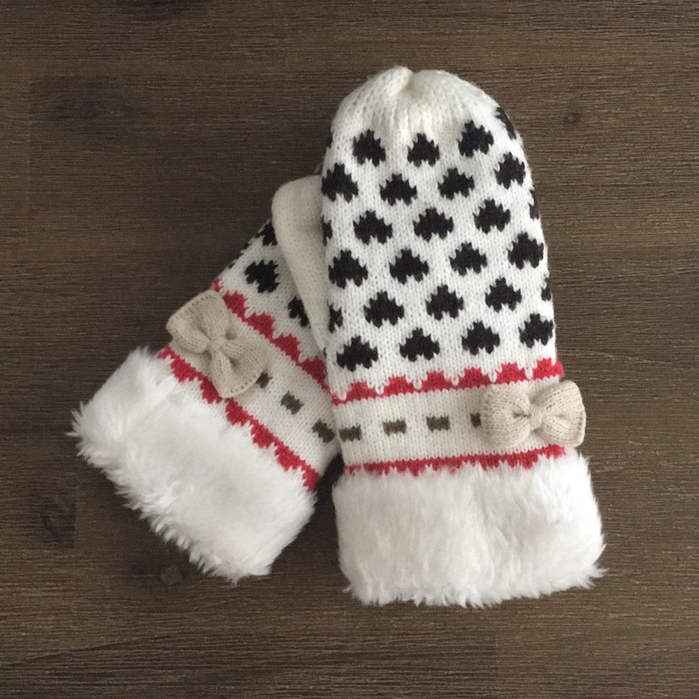 Fleece lined mittens with bows